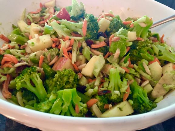 Crunchy Apple Broccoli Salad